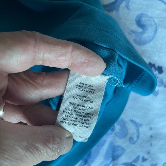 Soft surrounding top - Picture 7 of 8